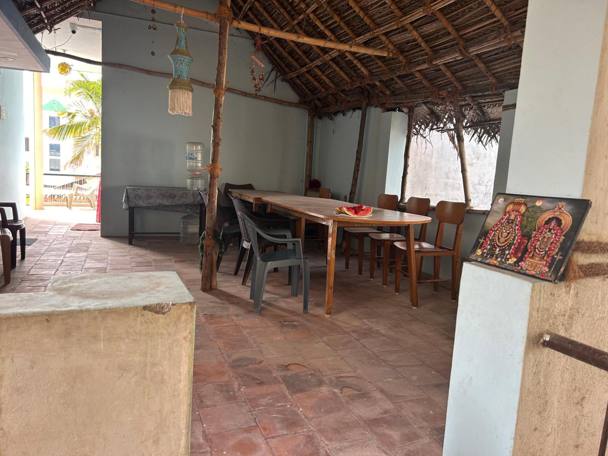 Anbu Ramana Guest House Tiruvannāmalai Exterior foto