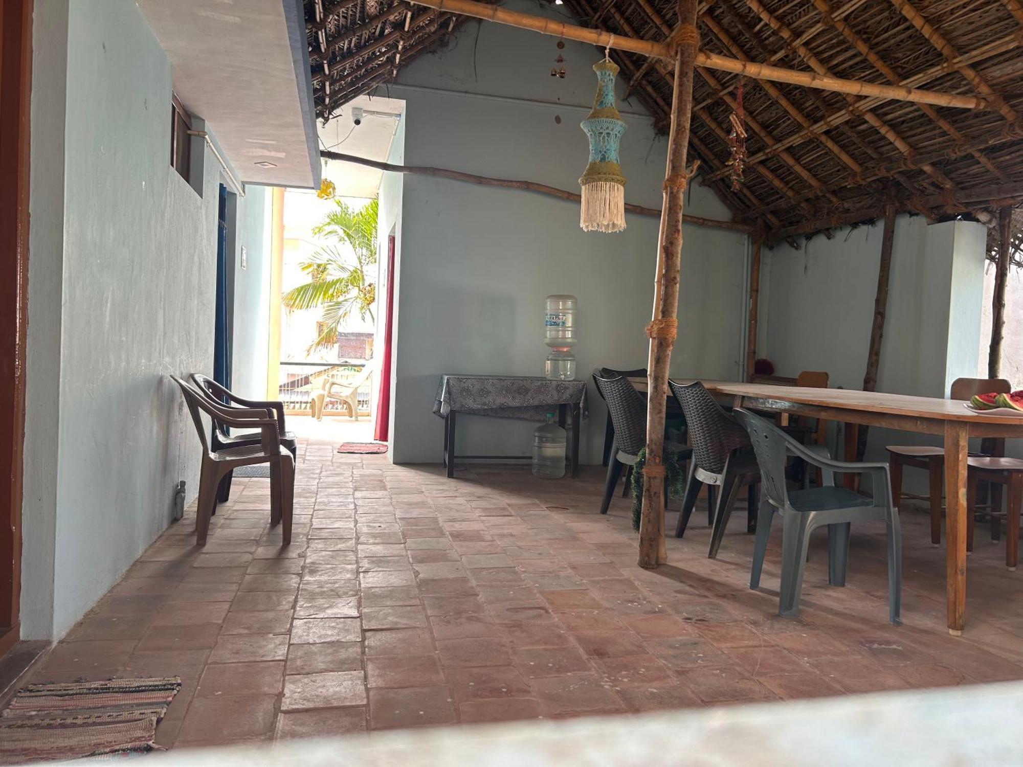Anbu Ramana Guest House Tiruvannāmalai Exterior foto