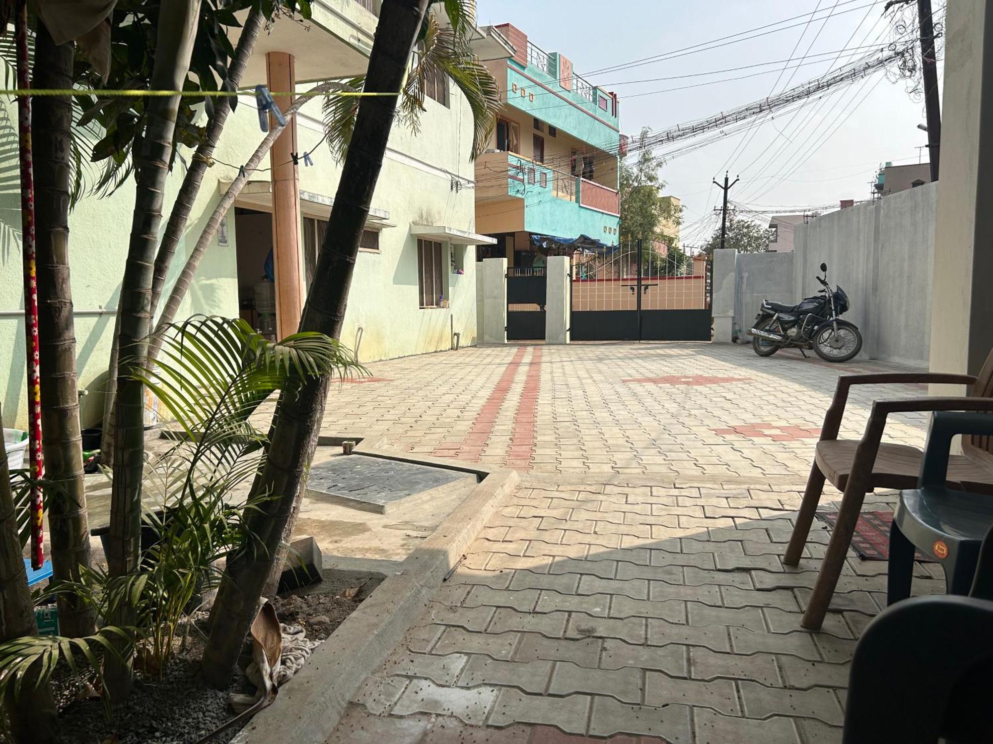 Anbu Ramana Guest House Tiruvannāmalai Exterior foto