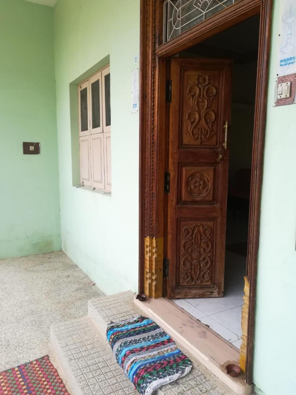 Anbu Ramana Guest House Tiruvannāmalai Exterior foto
